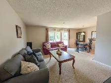 3 Tara Crescent, Thorold - 4 Bedroom Semi Detached House - Photo 2