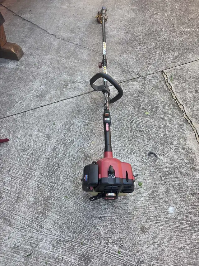Toro gas-powered straight-shaft