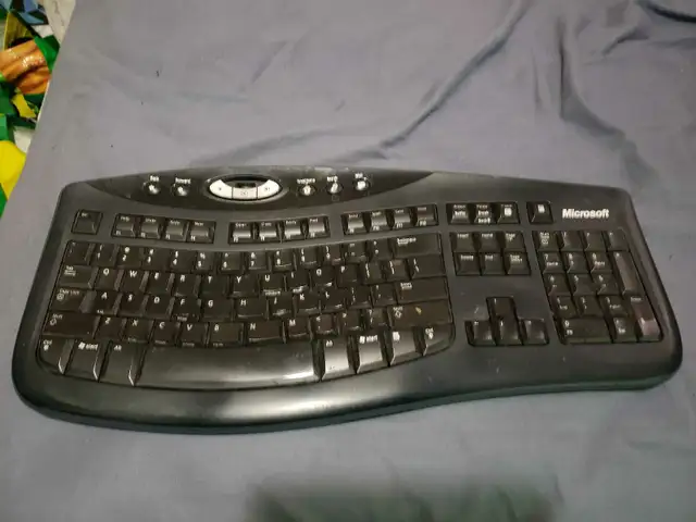 Microsoft Wireless Keyboard 3000 Comfort Curve