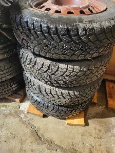 summer table, tires with rims hutchback