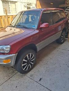 1999 Toyota RAV4 - Photo 3