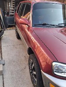 1999 Toyota RAV4 - Photo 4