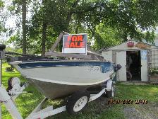 Boat 15 ft StarCraft  40 hp motor and trailer