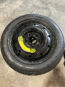 New 5 bolt Spare rubber with jack set