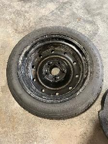 New 5 bolt Spare rubber with jack set - Photo 3