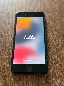 Unlocked Black 32GB Apple iPhone 7