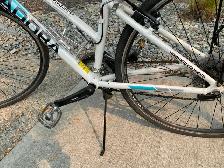 26' LADIES ROAD BIKE WITH EXTRAS FOR SALE - Photo 4