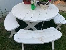 picnic table on wheels with umbrella. - Photo 2