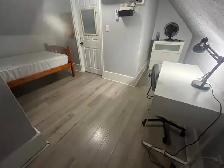 Furnished Room   Private 15 m² Attic Loft | 4 Min Walk to uOttaw - Photo 5