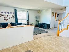 WHOLE HOUSE -4bedrooms3.5bathroom in Saddle Ridge - Photo 2