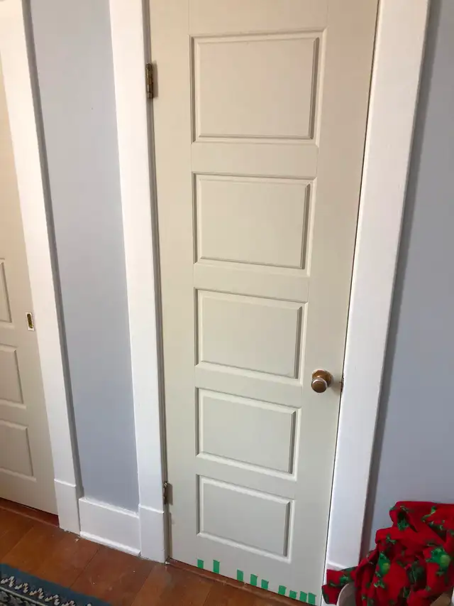 Hollow core HC interior doors, closet doors, interior bi fold do