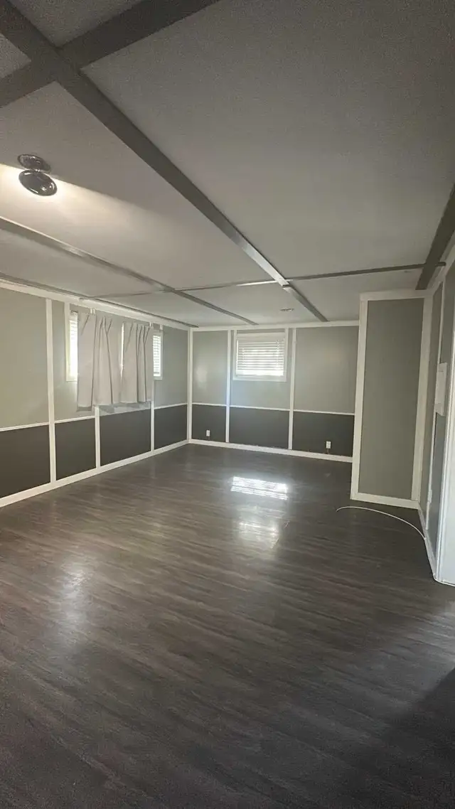 FRESHLY PAINTED & SUPER CLEAN 1-BEDROOM BASEMENT SUITE