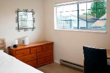 Furnished Room Near KPU - ALL-INCLUSIVE $1000 | Sept 1 Move-In - Photo 4