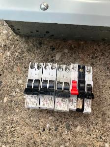 Federal Pioneer FPE Panel and Breakers - Photo 4
