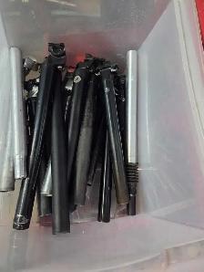assorted quality mountain bike parts. - Photo 2