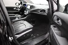 2025 Chrysler Pacifica Limited Leather, Sunroof, Captains Chairs - Photo 31