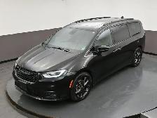 2025 Chrysler Pacifica Limited Leather, Sunroof, Captains Chairs - Photo 48