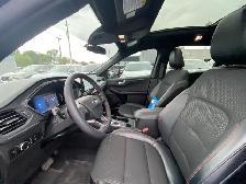 2025 Ford Escape ST LINE - Photo 18