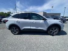 2025 Ford Escape ST-Line - Photo 2
