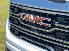 2024 GMC Sierra 1500 AT4 - Photo 9