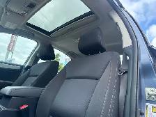 2017 Subaru Legacy 2.5i Touring AWD, Sunroof, - Photo 12
