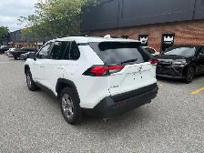 2025 Toyota RAV4 Hybrid XLE AWD, ONE OWNER, ACCIDENT FREE - Photo 4