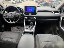 2025 Toyota RAV4 Hybrid XLE AWD, ONE OWNER, ACCIDENT FREE - Photo 7