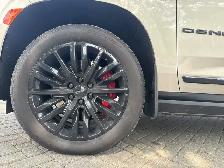 2024 GMC Yukon Denali - Photo 9