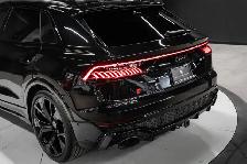 2023 Audi RS Q8 | Bang & Olufsen 3D Sound System | Black Optics - Photo 72
