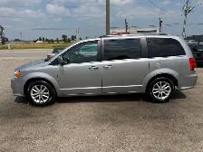 2019 Dodge Grand Caravan SXT Premium Plus, LOADED, WELL MAINTAIN - Photo 2