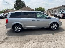 2019 Dodge Grand Caravan SXT Premium Plus, LOADED, WELL MAINTAIN - Photo 6