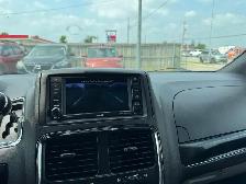 2019 Dodge Grand Caravan SXT Premium Plus, LOADED, WELL MAINTAIN - Photo 16