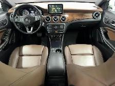 2016 Mercedes-Benz GLA GLA 250 4MATIC / Toit Pano / Angle Mort / - Photo 9