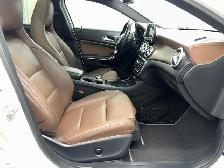 2016 Mercedes-Benz GLA GLA 250 4MATIC / Toit Pano / Angle Mort / - Photo 23