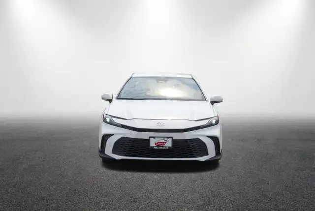 2025 Toyota Camry Hybrid SE