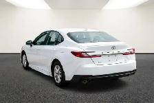 2025 Toyota Camry Hybrid SE - Photo 8