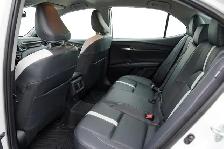 2025 Toyota Camry Hybrid SE - Photo 13