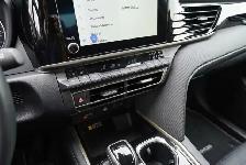 2025 Toyota Camry Hybrid SE - Photo 18