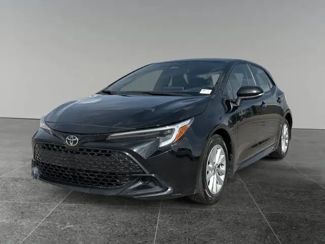 2025 Toyota Corolla Hatchback SE / FWD