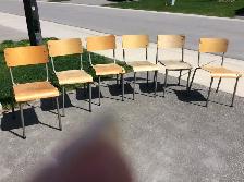 6 Vintage Old School Wooden Chairs Stackable - Photo 2