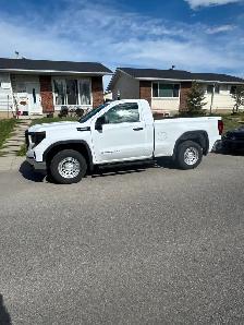 2024 GMC Sierra - Photo 2