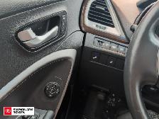 2017 Hyundai Santa Fe Sport 2.4 Luxury LUXURY, AWD, ONE OWNER... - Photo 17