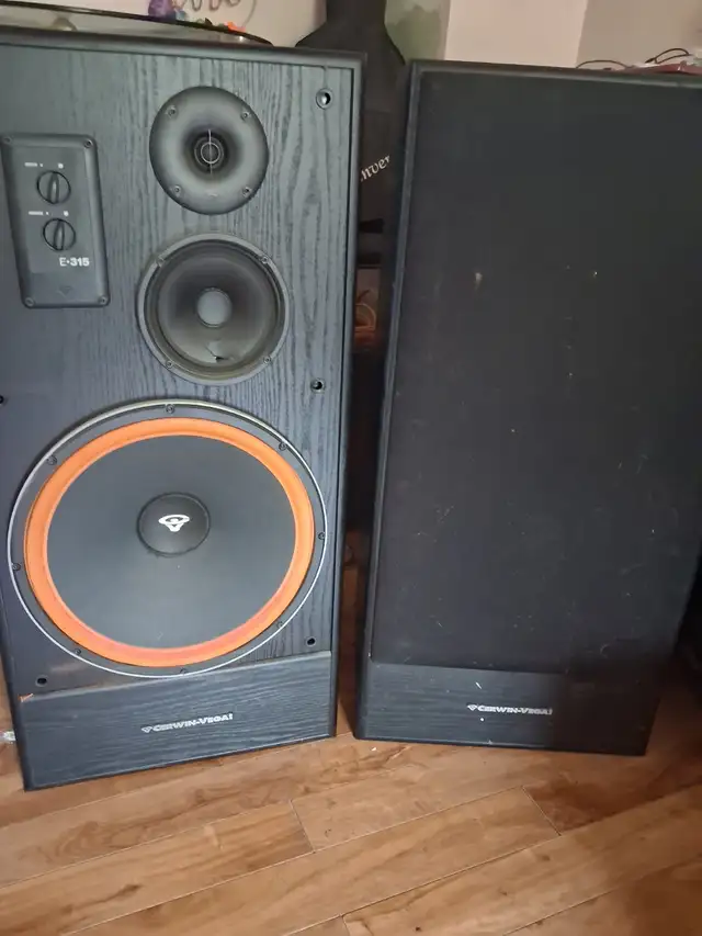 Cerwin Vega E-315 Speakers & Yamaha RX-V480 Receiver $350 OBO