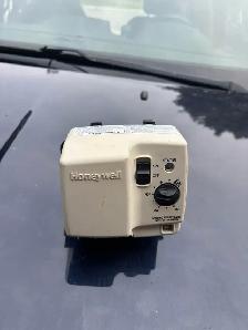 Honeywell Gas Valve (Water Heater) - Photo 3