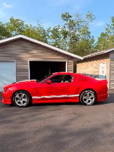 2013 Ford Mustang - Photo 2