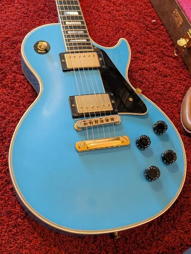 Gibson Custom Mint!