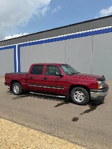 11,000 KM 2004 Silverado 1500 2WD