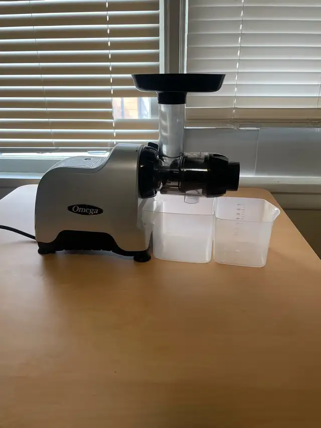$100 Omega CNC80 Cold Press Juicer