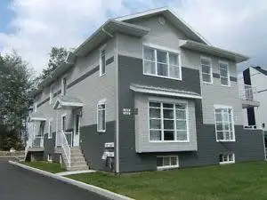 Grand 8 1/2, 4 Chambres, Charlesbourg, Québec