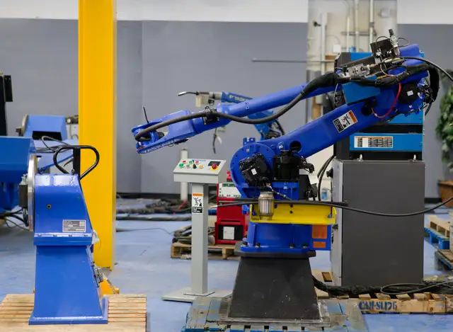 WE BUY SURPLUS WELDING ROBOTS Fast Offers • Immediate Payment •